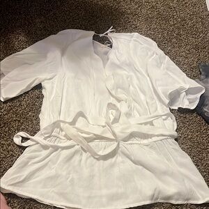 Miami White Ribbon-Detail Top